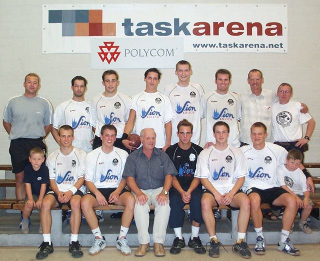 1. Herrenmannschaft 2003/2004 (77 kB)